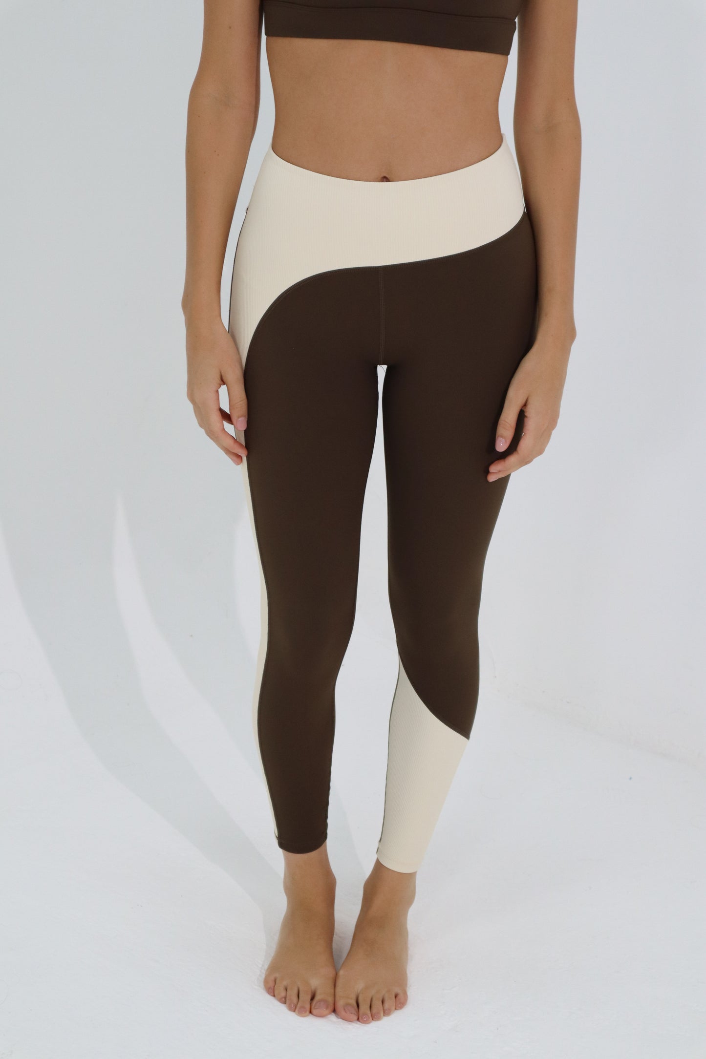Conquer Leggings